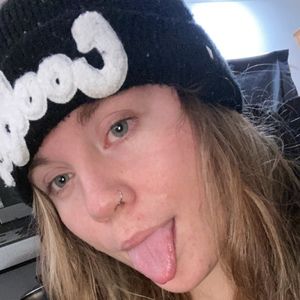 Meet your Posher, Leanna